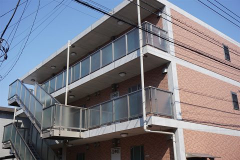 一棟マンションをより高額で売却するには不動産屋選びが重要